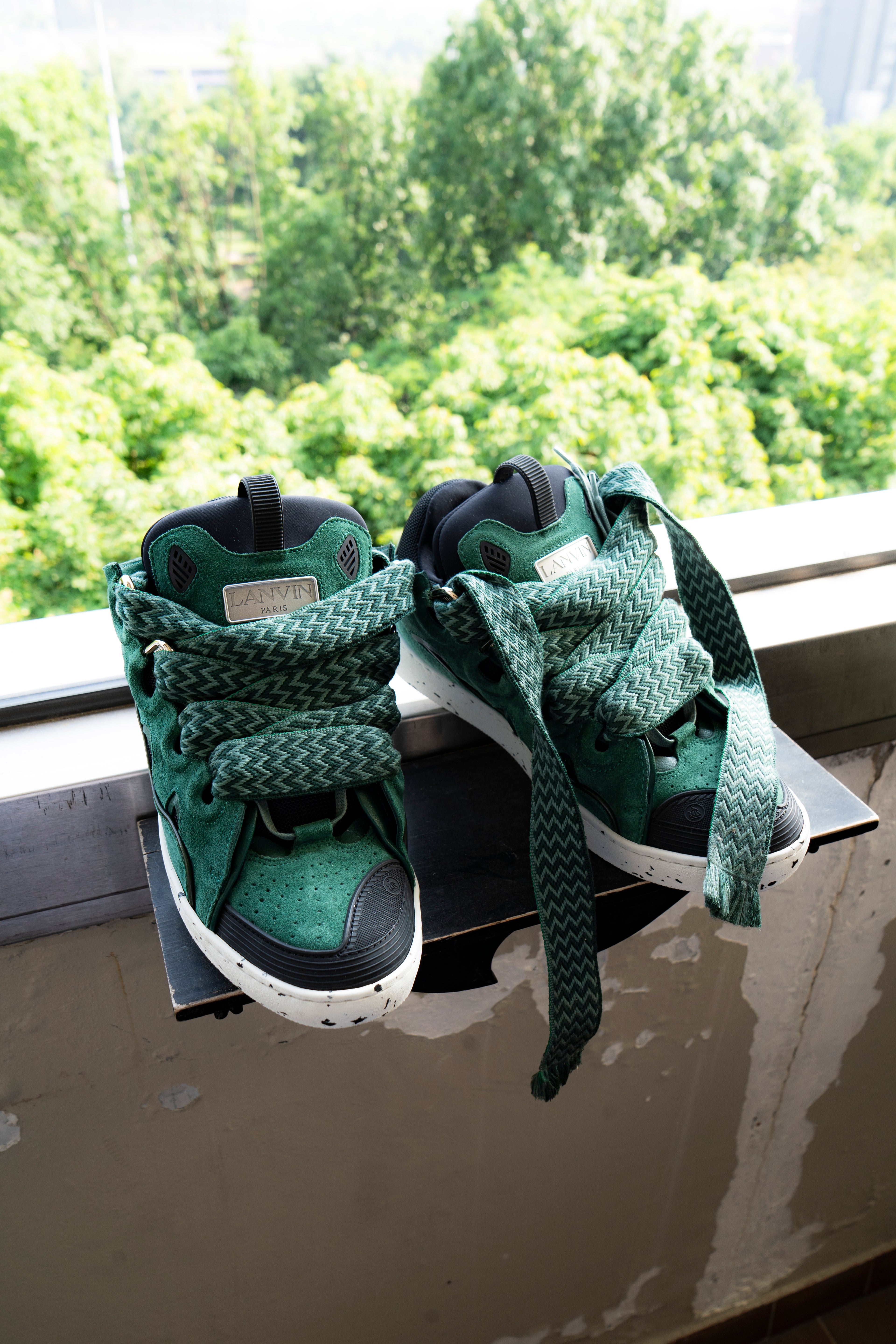 Sneakers
